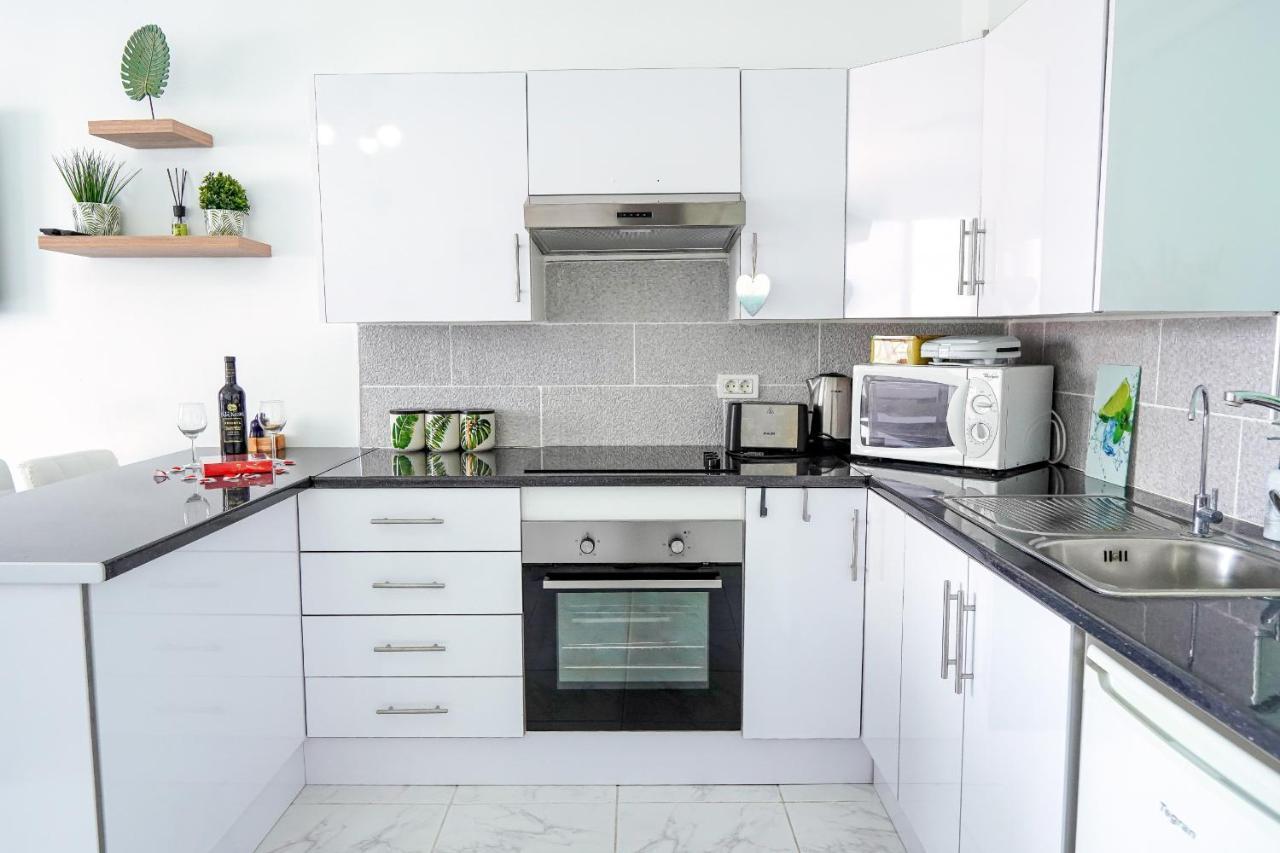 Gorgeous Los Diamantes Home Лос Кристианос Экстерьер фото